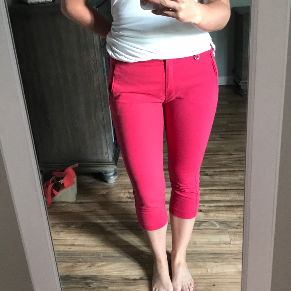 Red Capri pants